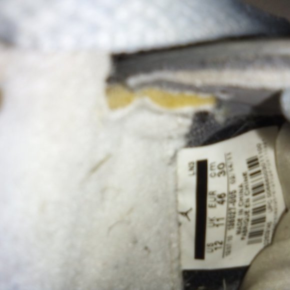 Size 12 -Nike Air  Jordan 5 Retro Wolf Grey 2011 main image 5